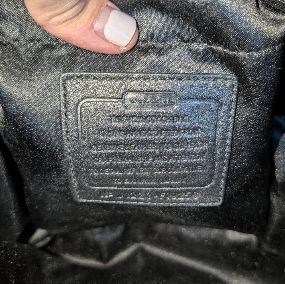 Coach F19256 Signature Stitched Black Patent Travel Bag, Large, READ NOTES - Picture 5 of 11